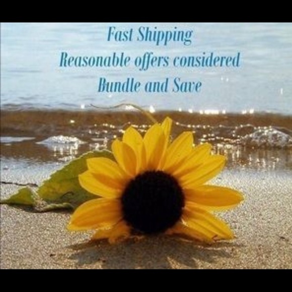 🤗 Welcome to My Closet, thank you for looking & sharing🌻 - Picture 6 of 14